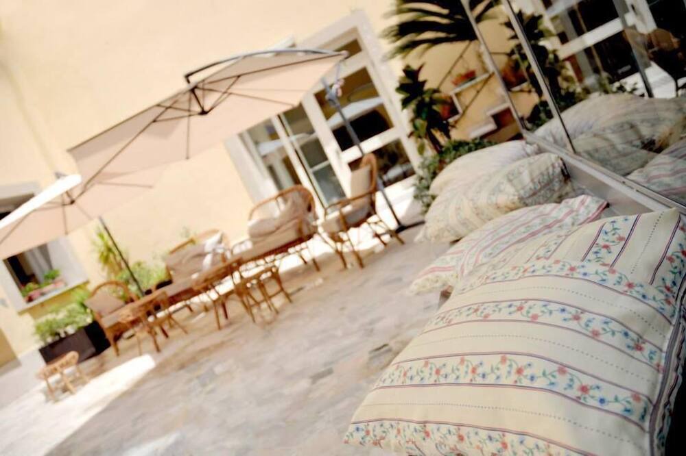 Photo of Patio Balcony in Castel Morrone
