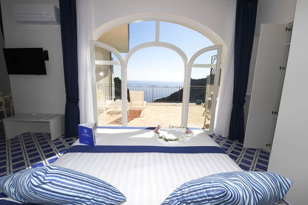 Photo of Bedroom in Pontone