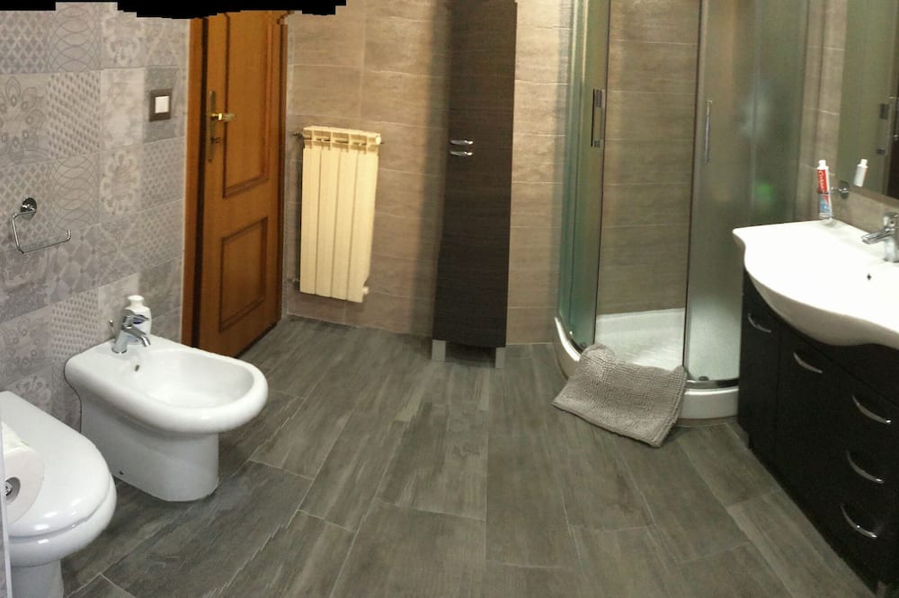 Photo of Bathroom in Casalnuovo di Napoli