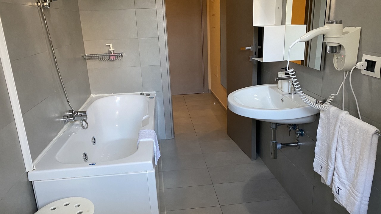 Photo of Bathroom in Castello di Cisterna