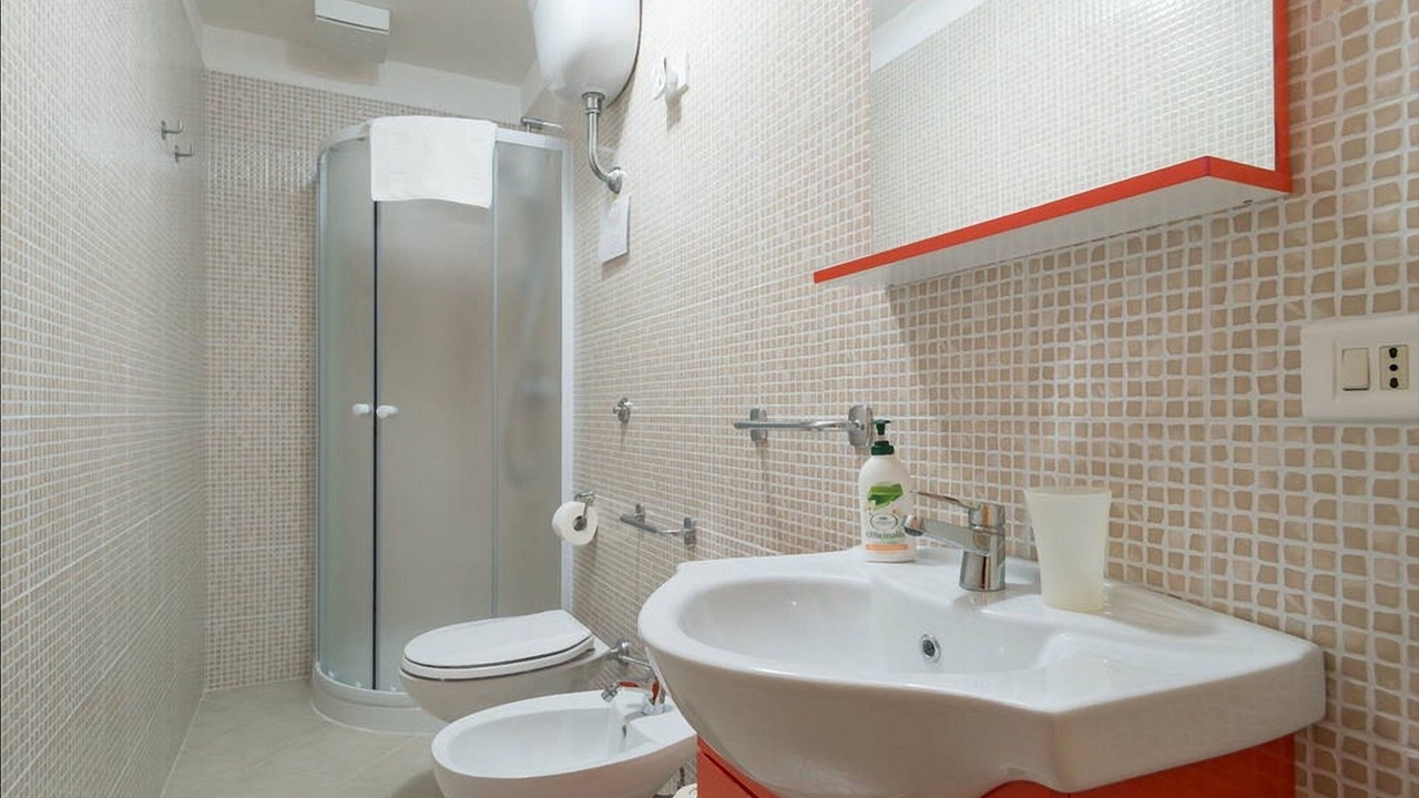 Photo of Bathroom in Quartieri Spagnoli