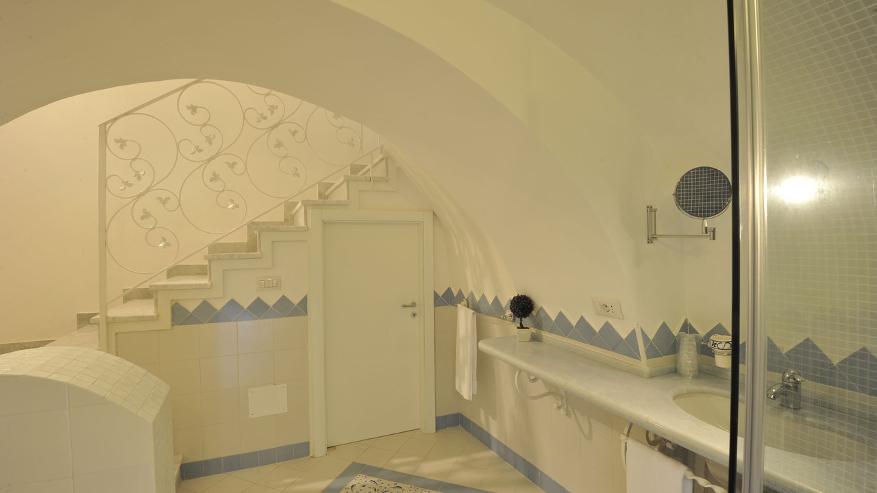 Photo of Bathroom in Sorrento City Centre