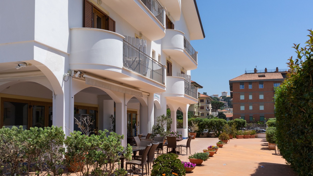 Photo of Buildings in Sperlonga