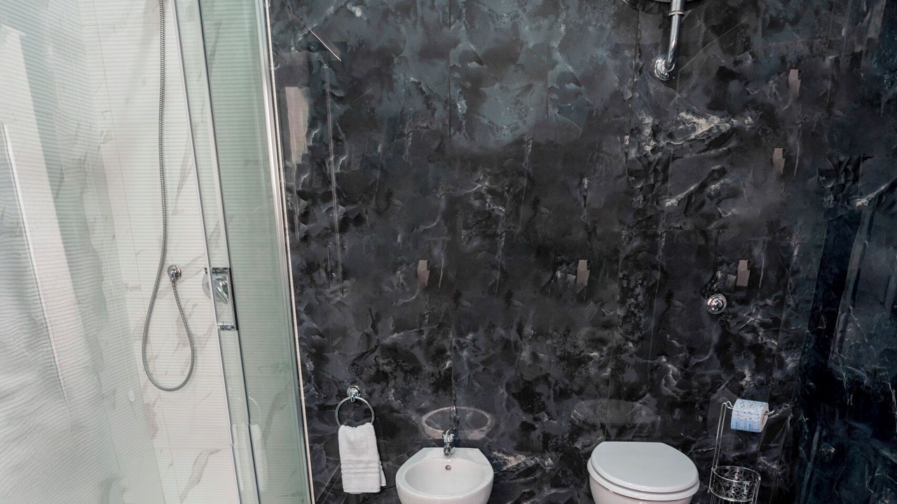 Photo of Bathroom in Naples City Centre