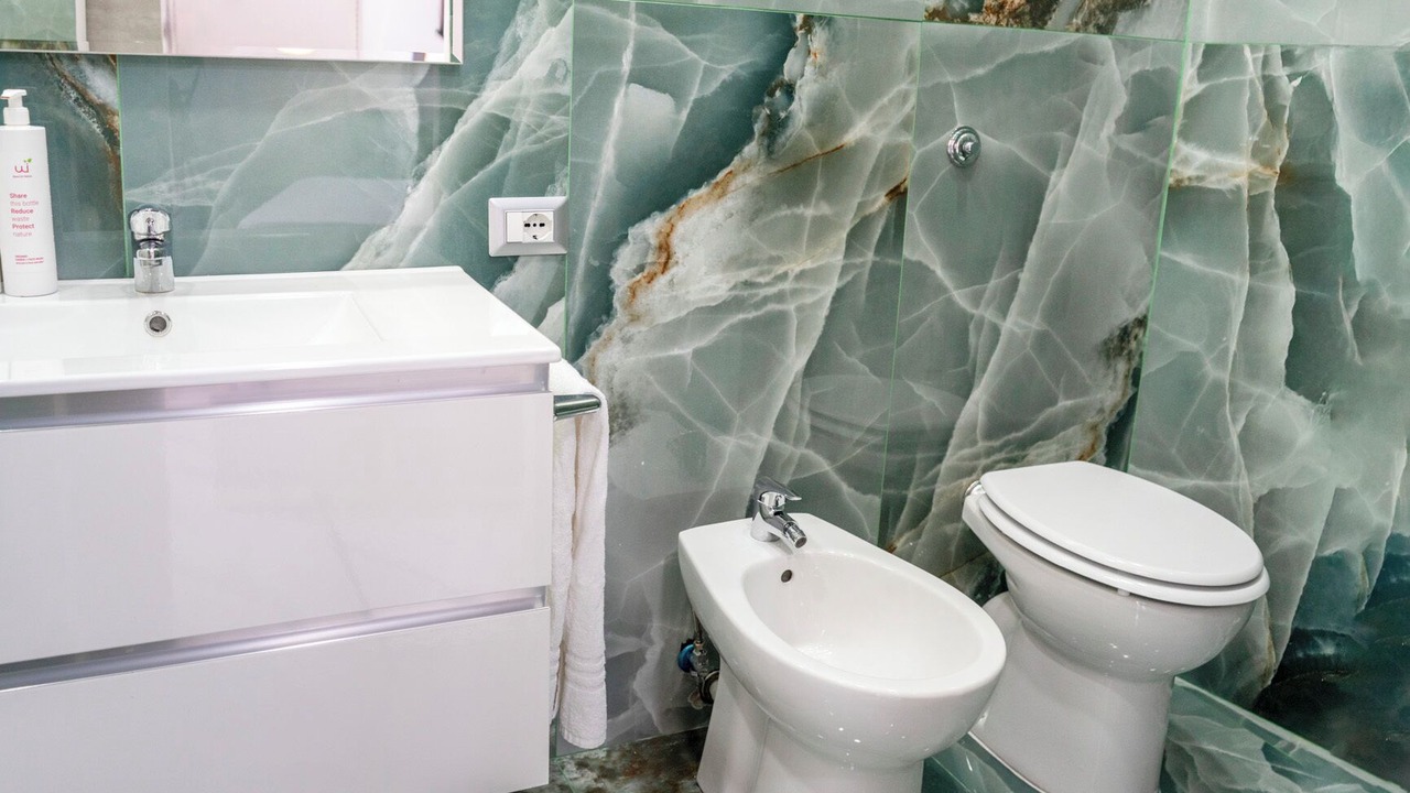 Photo of Bathroom in Naples City Centre