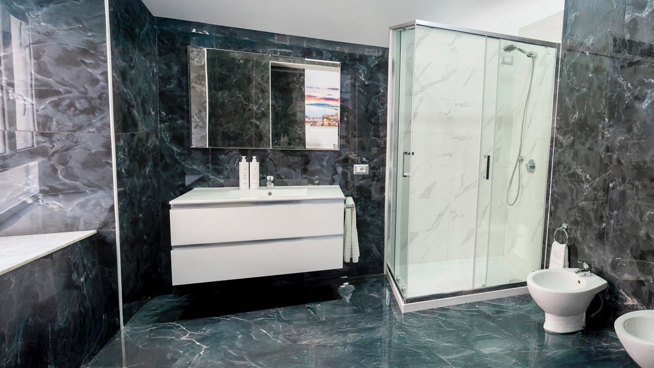 Photo of Bathroom in Naples City Centre