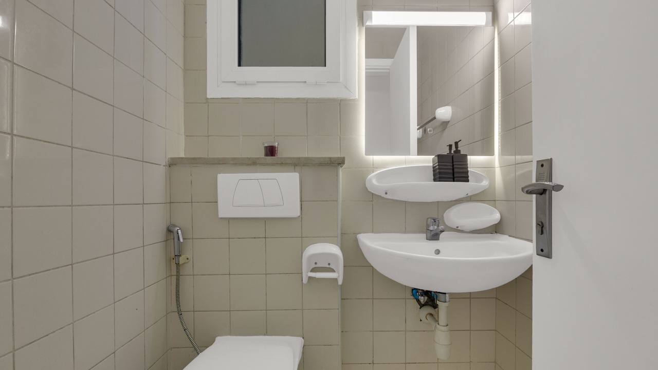 Photo of Bathroom in Jumeirah Lake Towers