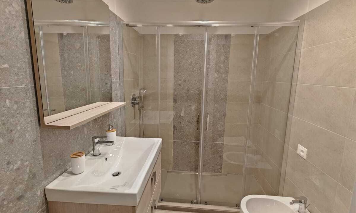 Photo of Bathroom in Meta