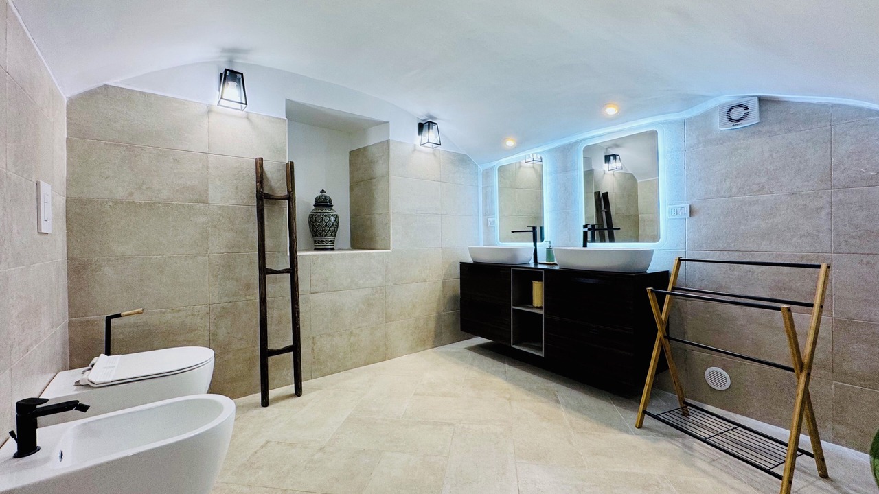 Photo of Bathroom in Meta