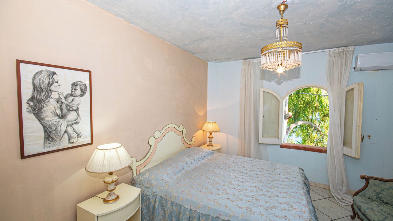 Photo of Bedroom in Furore