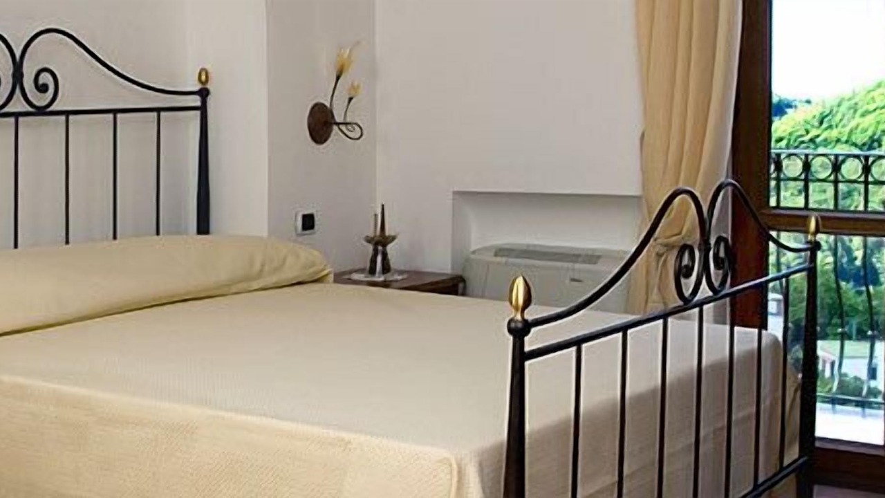 Photo of Bedroom in Campinola