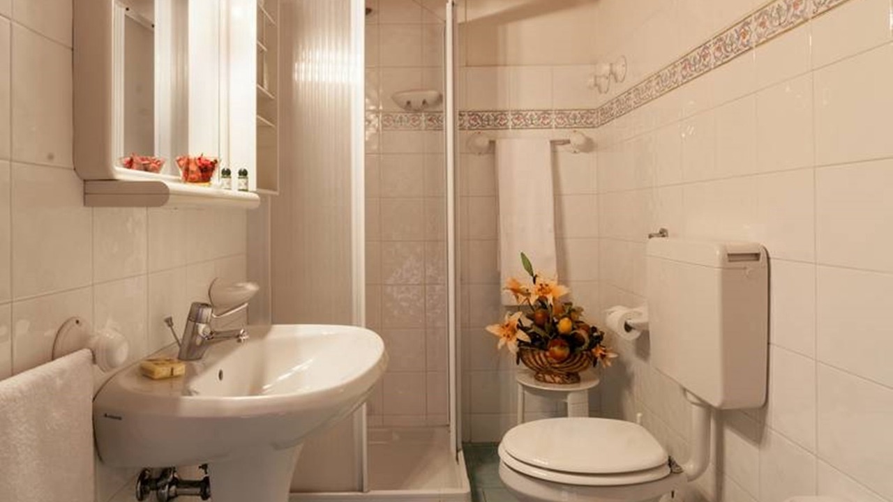 Photo of Bathroom in Poppi