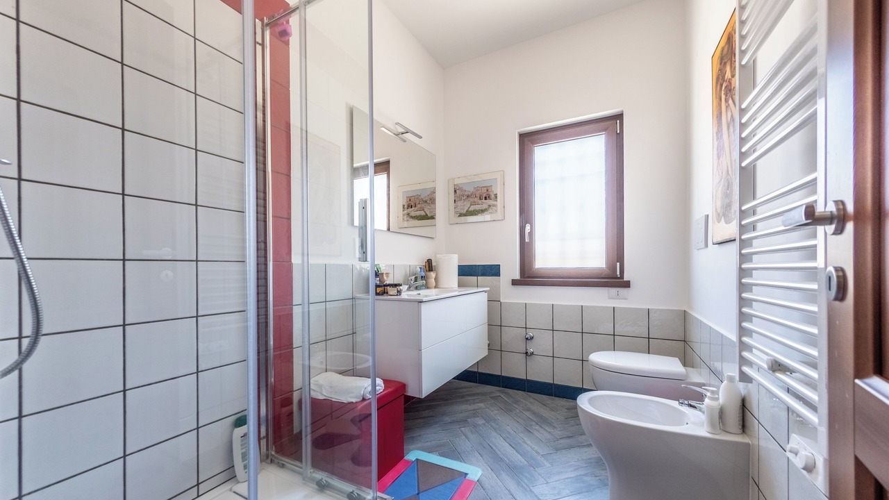 Photo of Bathroom in Lioni