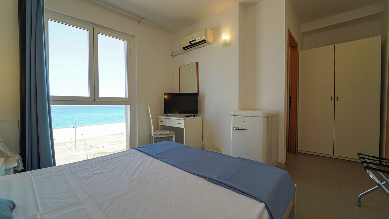 Photo of Bedroom in Marina di Davoli