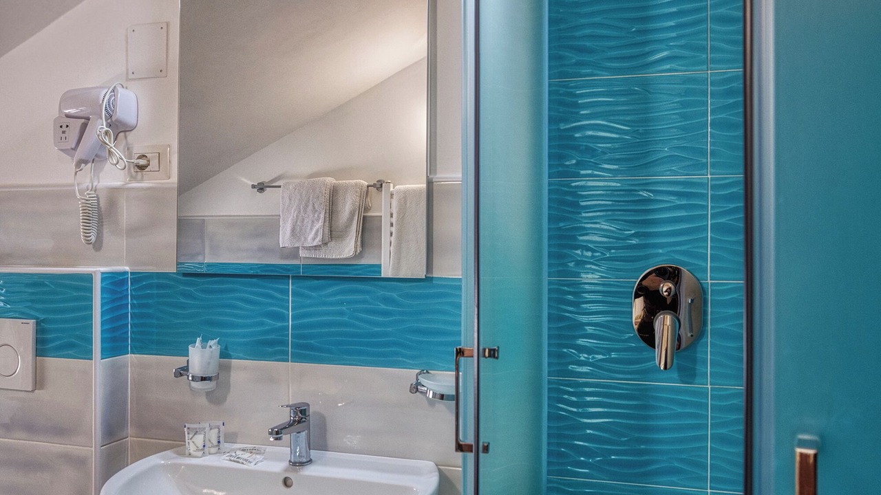 Photo of Bathroom in Furore