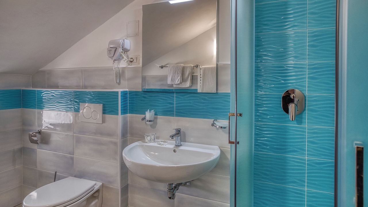 Photo of Bathroom in Furore