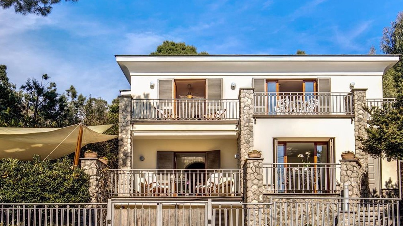 Photo of Outdoor in Sirenuse
