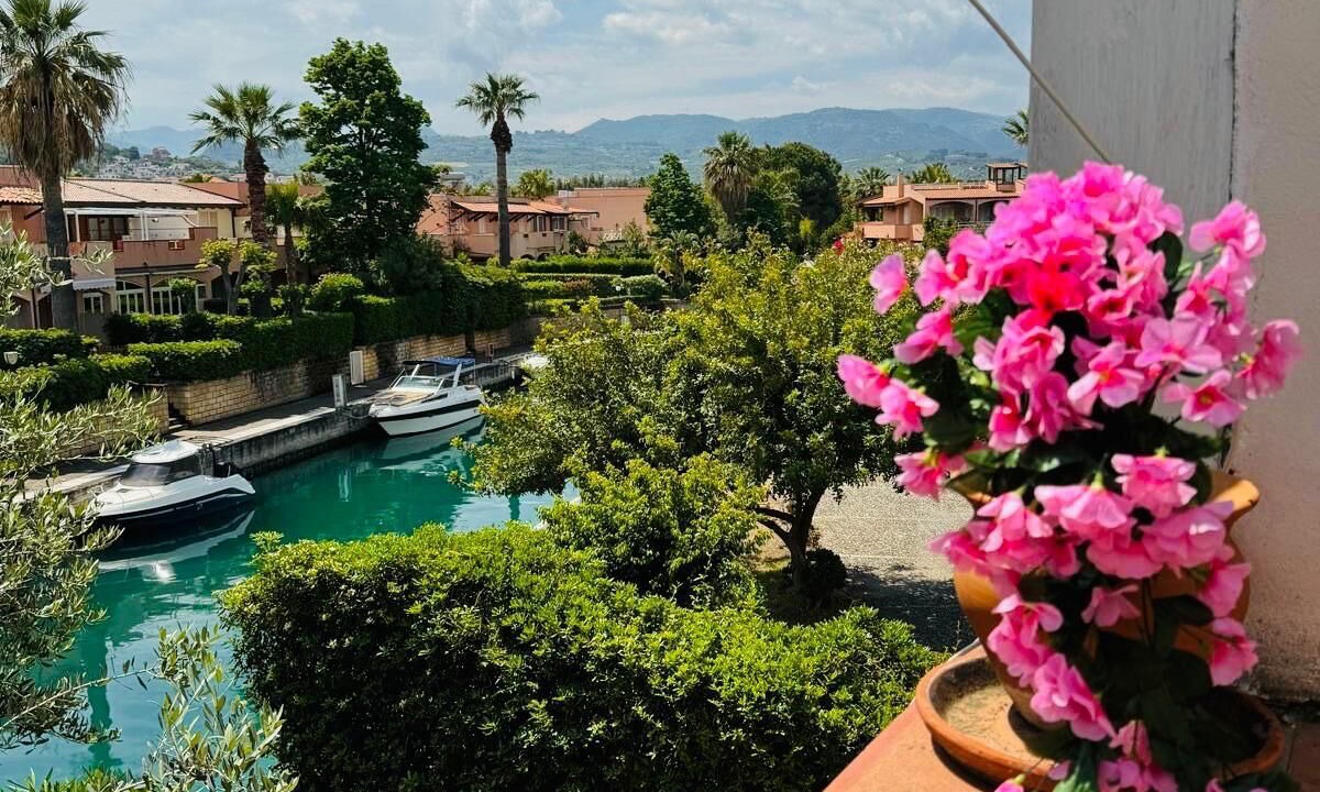 Photo of Outdoor in Furnari