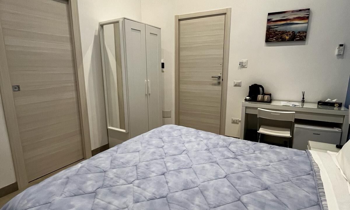 Photo of Bedroom in Naples City Centre