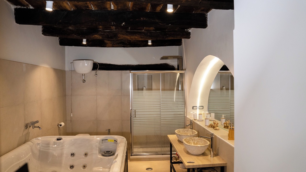 Photo of Bathroom in Sant'Ambrogio sul Garigliano