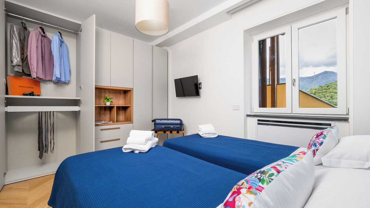 Photo of Bedroom in Meta