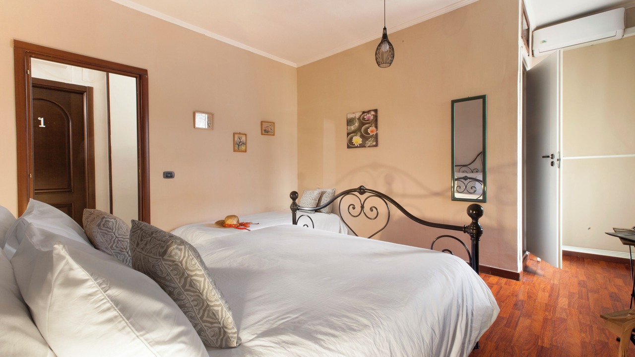 Photo of Bedroom in Torre del Greco