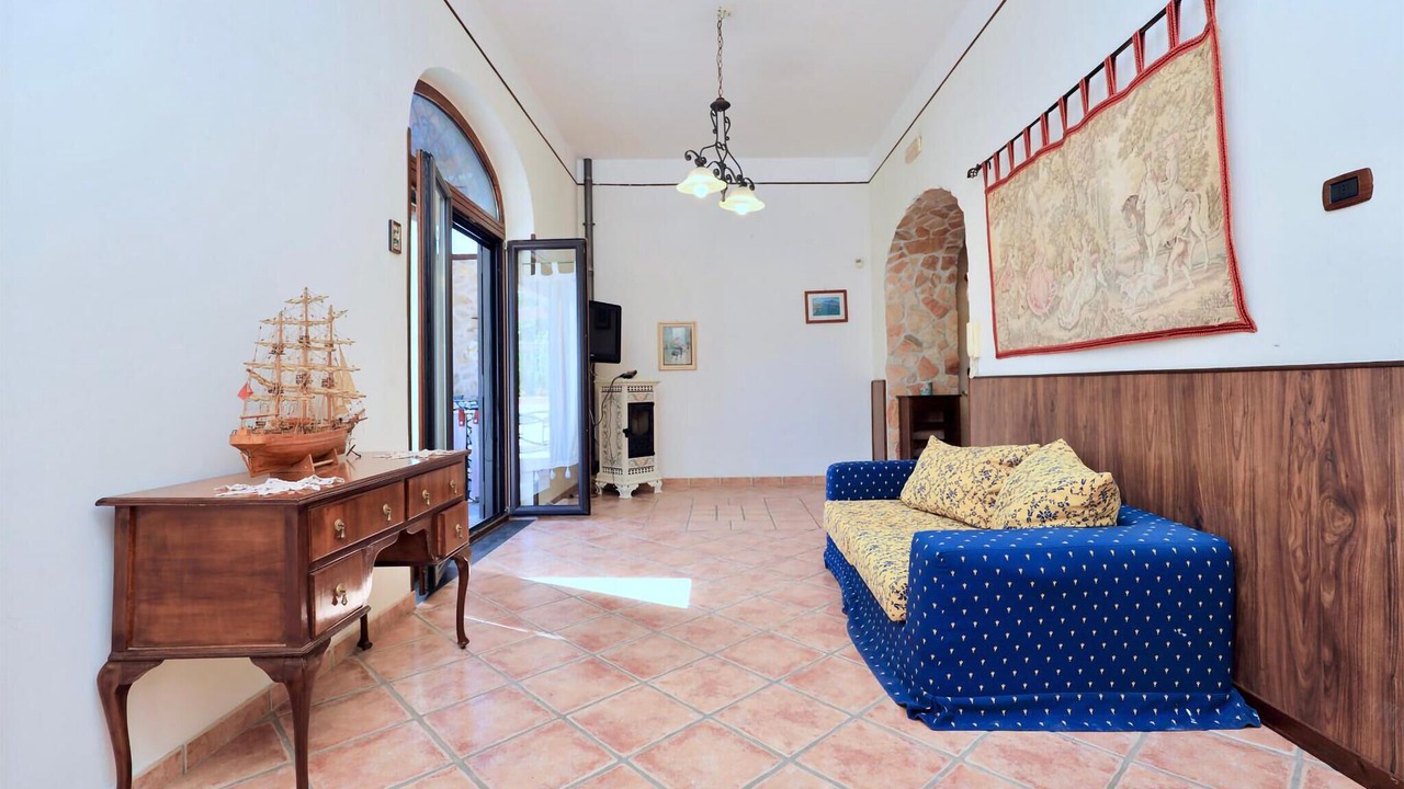 Photo of Livingroom in Bacoli