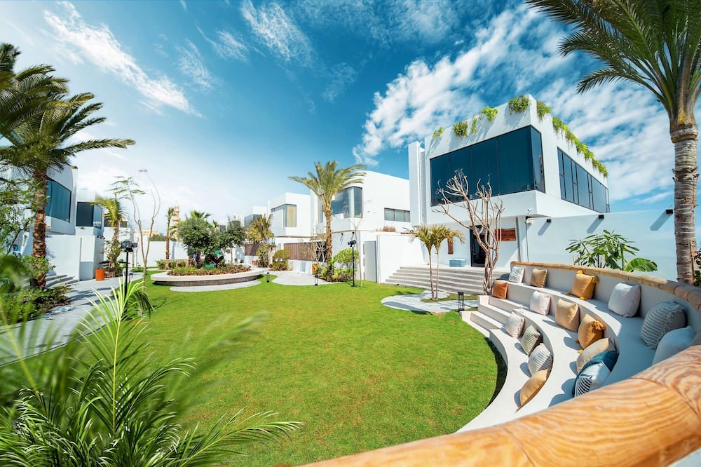 Photo of Outdoor in Al Barsha 1
