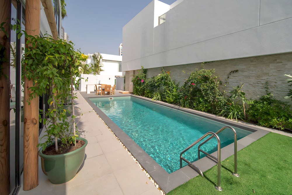 Photo of Outdoor in Al Barsha 1