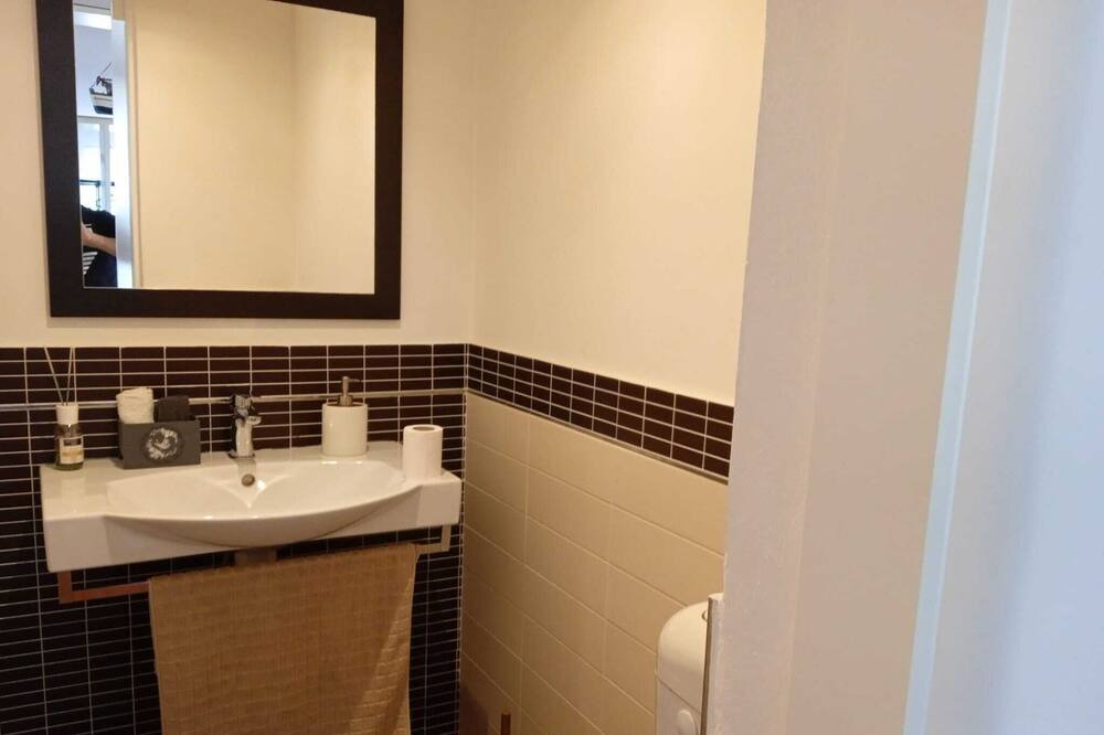 Photo of Bathroom in Mount Vesuvius - Pompei