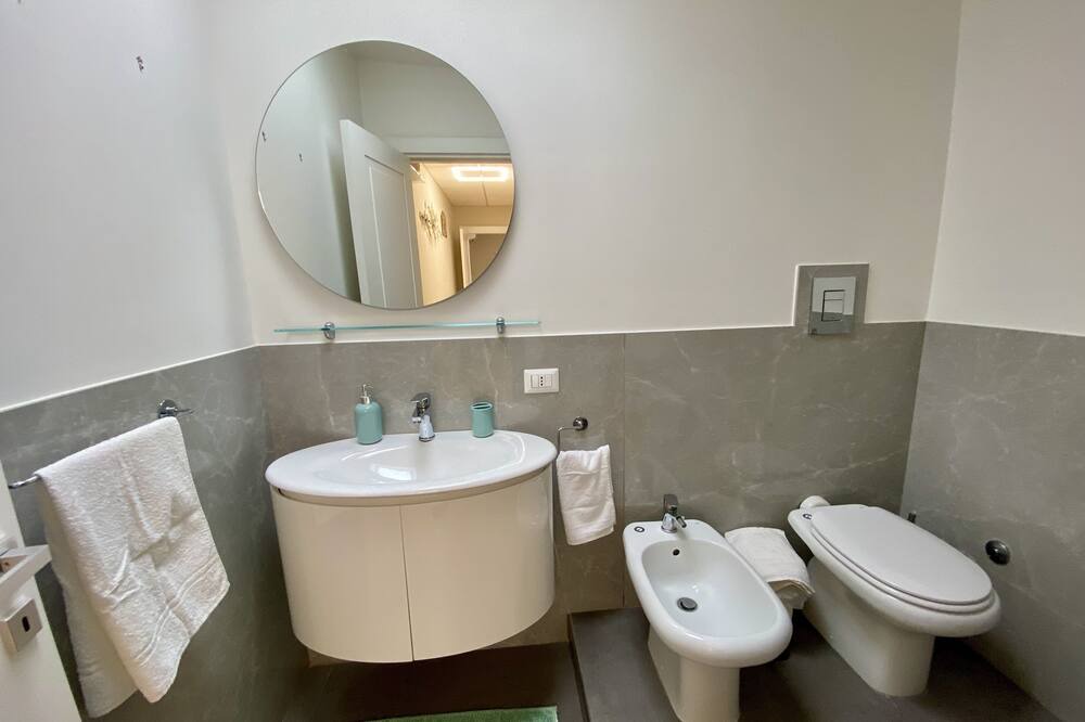 Photo of Bathroom in Frattaminore