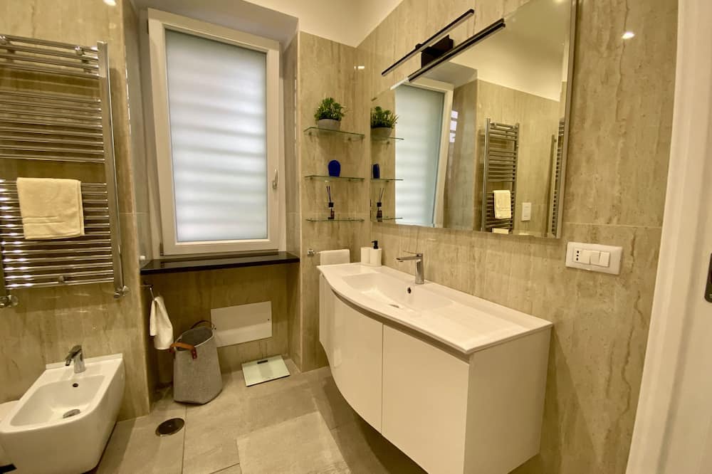 Photo of Bathroom in Frattaminore