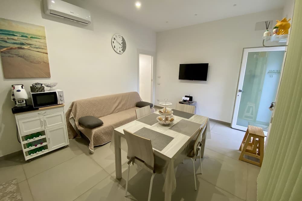 Photo of Livingroom in Frattamaggiore