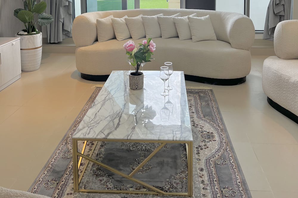 Photo of Livingroom in Jabal Ali 2