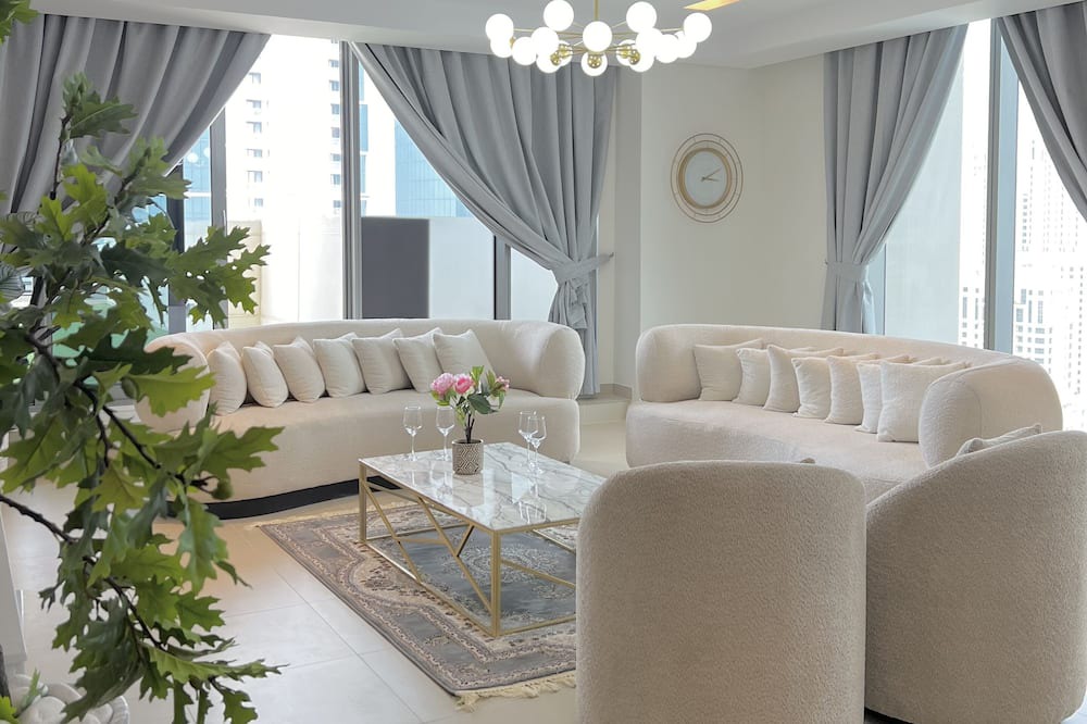 Photo of Livingroom in Jabal Ali 2