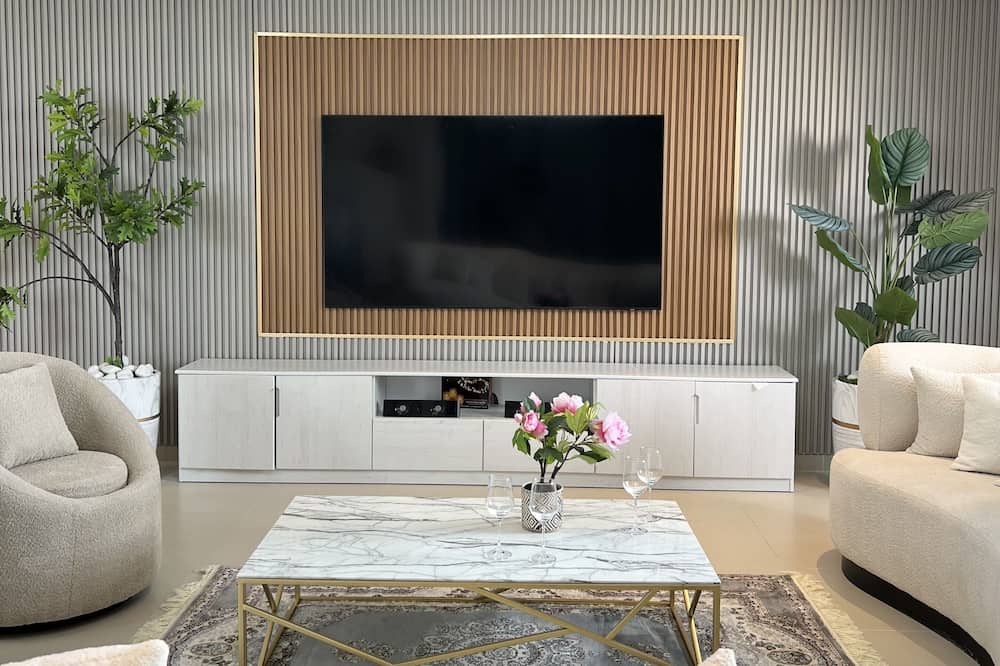 Photo of Livingroom in Jabal Ali 2