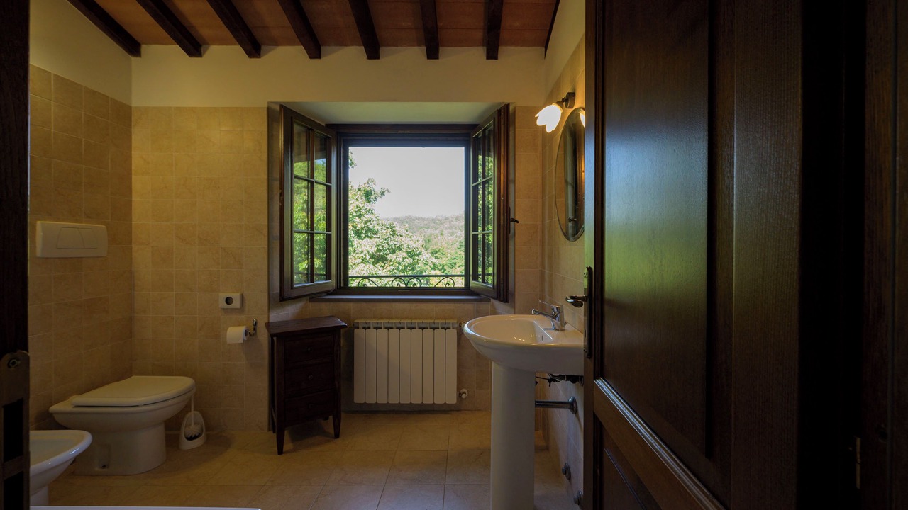 Photo of Bathroom in Padule