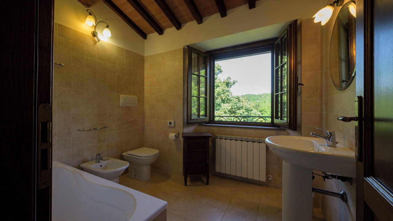 Photo of Bathroom in Padule