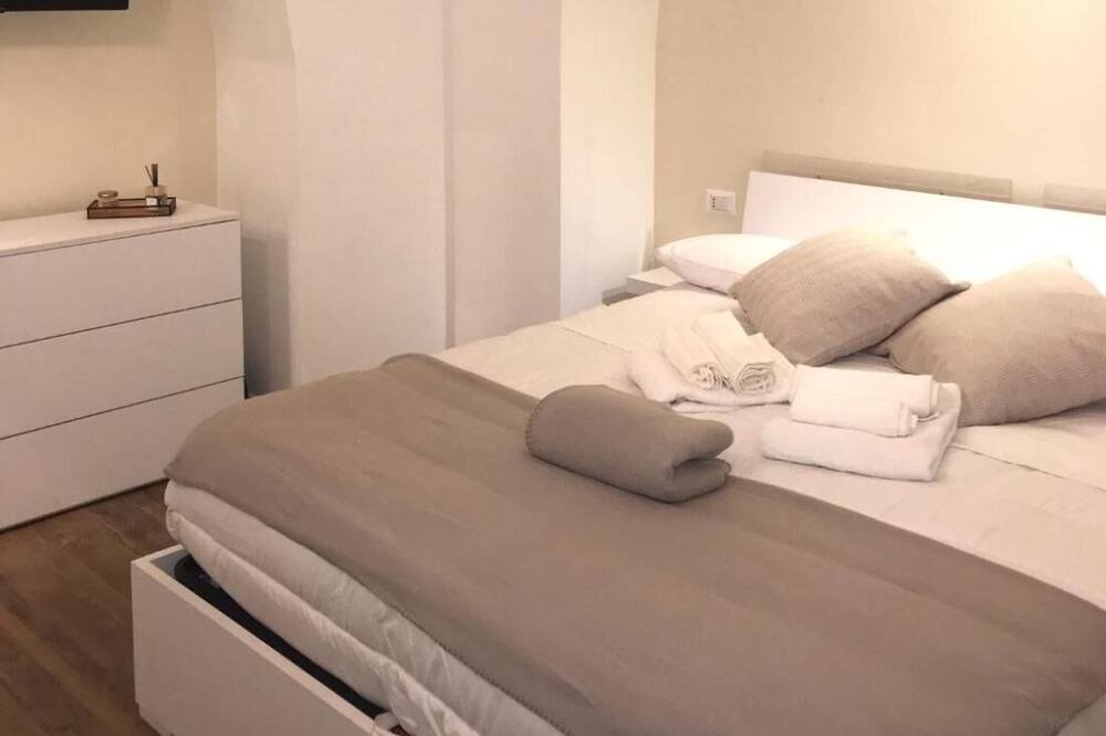 Photo of Bedroom in Torre del Greco