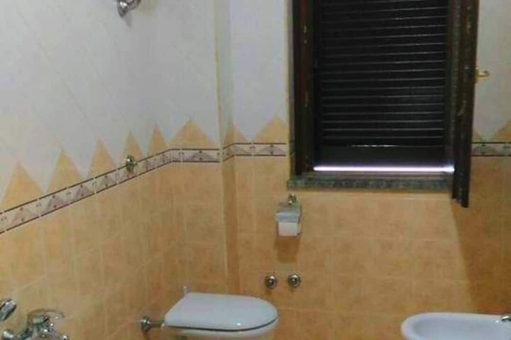 Photo of Bathroom in Cimitile