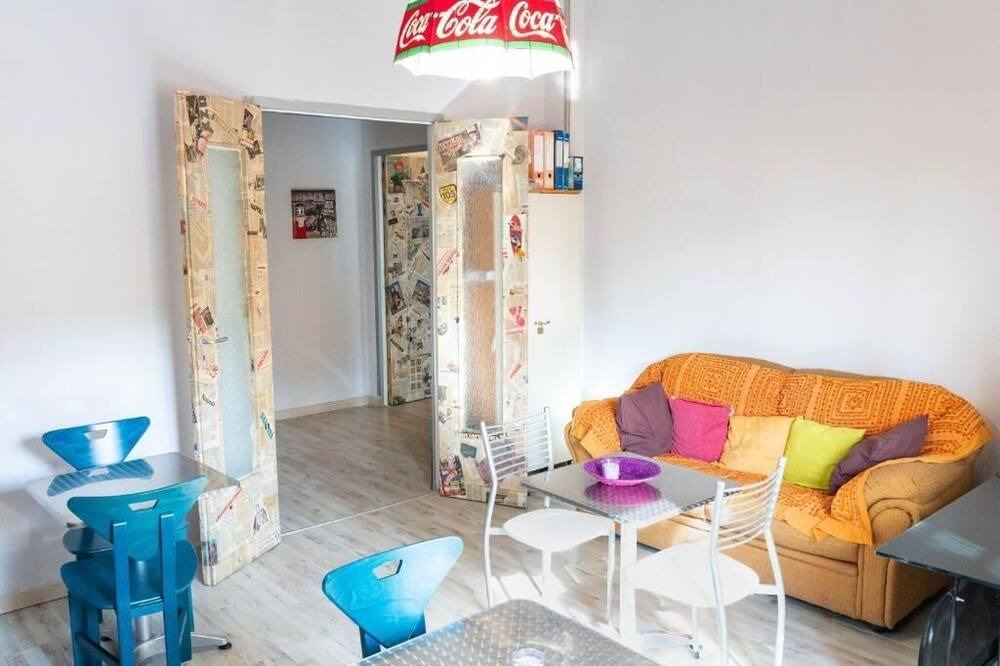 Photo of Livingroom in Secondigliano