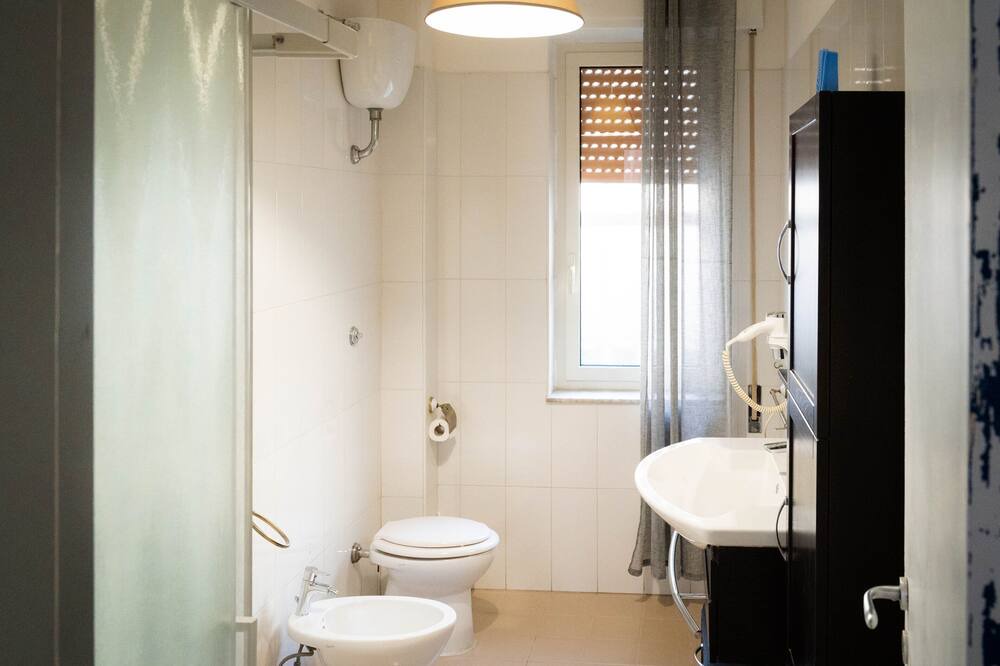 Photo of Bathroom in Secondigliano
