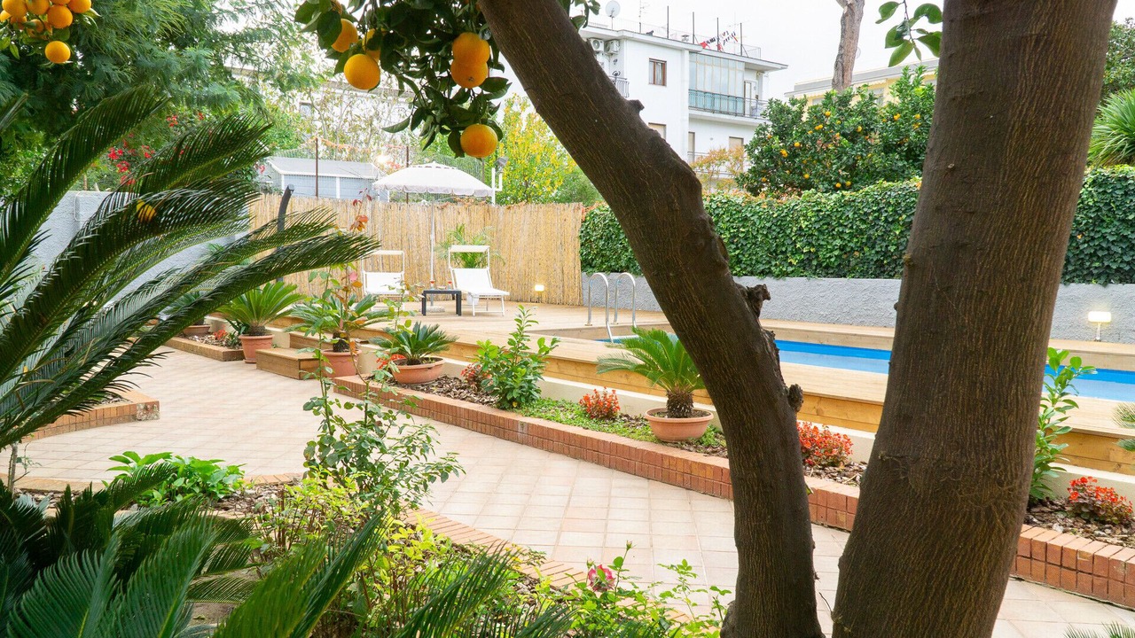 Photo of Outdoor in Meta
