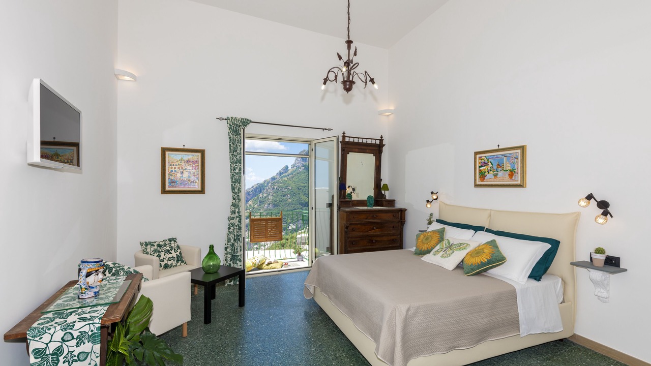 Photo of Bedroom in Montepertuso