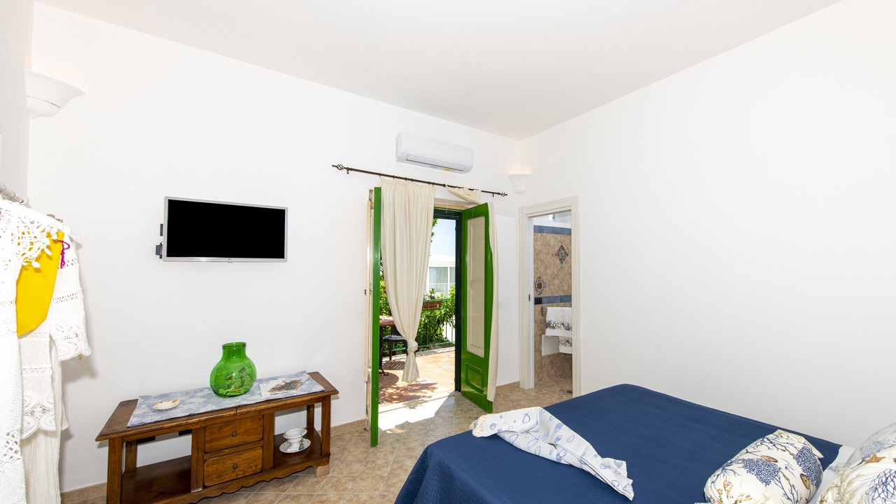 Photo of Bedroom in Montepertuso