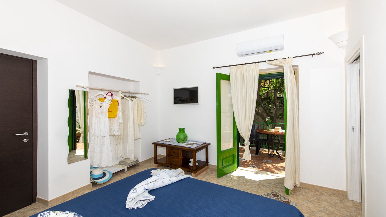 Photo of Bedroom in Montepertuso