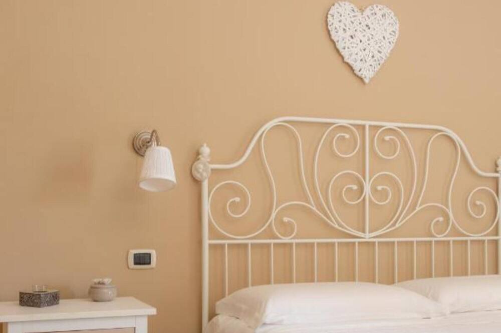 Photo of Bedroom in Caiazzo