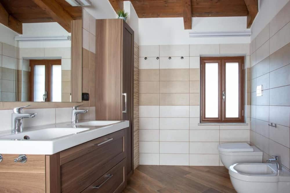 Photo of Bathroom in Caiazzo