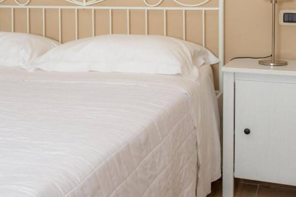 Photo of Bedroom in Caiazzo