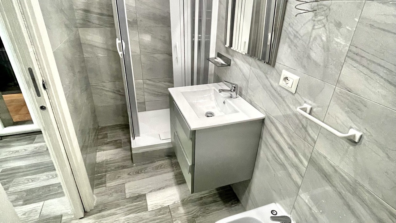 Photo of Bathroom in Secondigliano